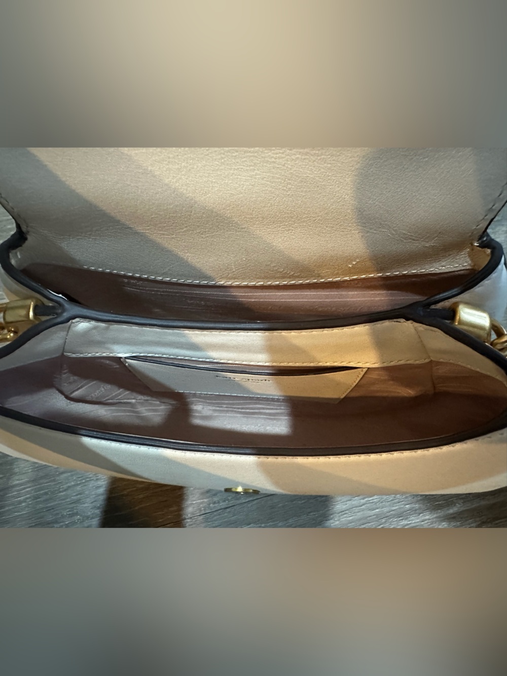What The Shell 3D bag
kate spade new york - Picture 12 of 15